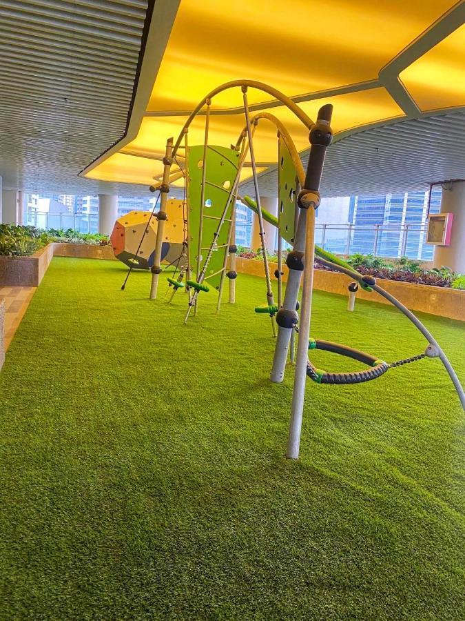 Stylish&Comfort Unit With Balcony In Air Makati Makati City Ngoại thất bức ảnh