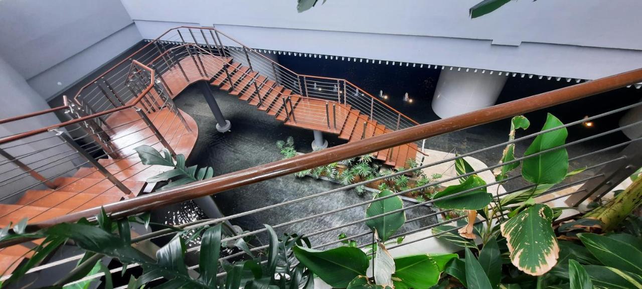 Stylish&Comfort Unit With Balcony In Air Makati Makati City Ngoại thất bức ảnh