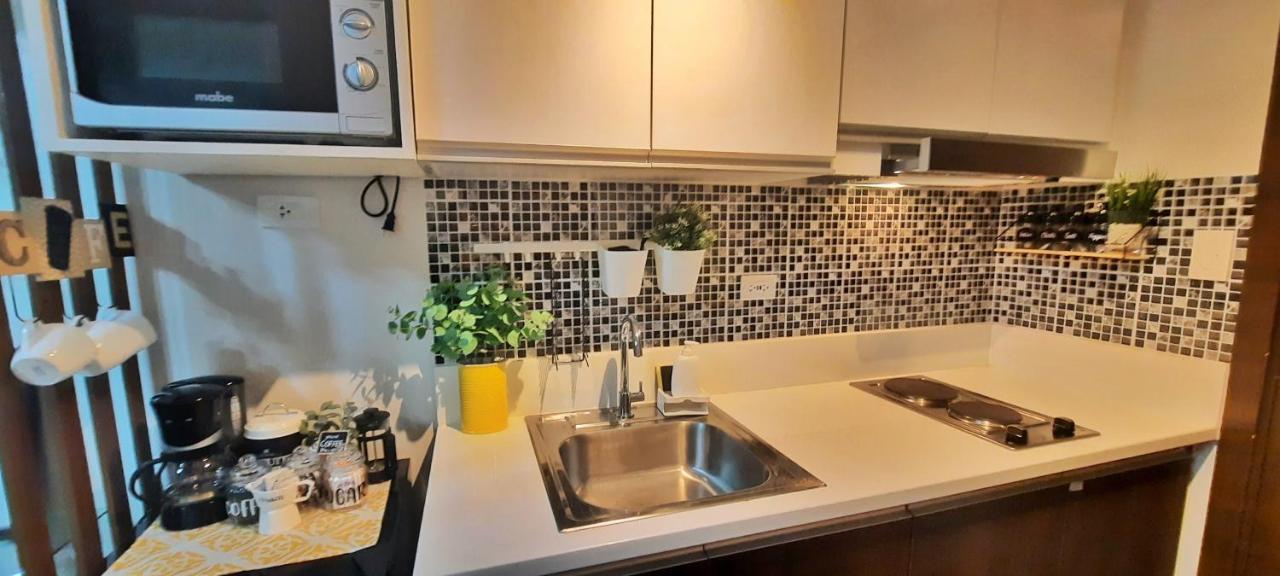 Stylish&Comfort Unit With Balcony In Air Makati Makati City Ngoại thất bức ảnh