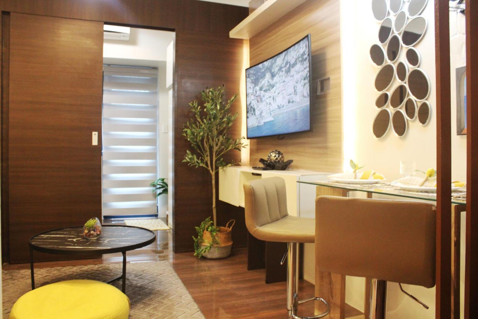 Stylish&Comfort Unit With Balcony In Air Makati Makati City Ngoại thất bức ảnh